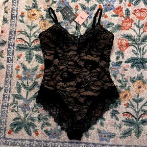 Pinsy size large shareware bodysuit lace NWT